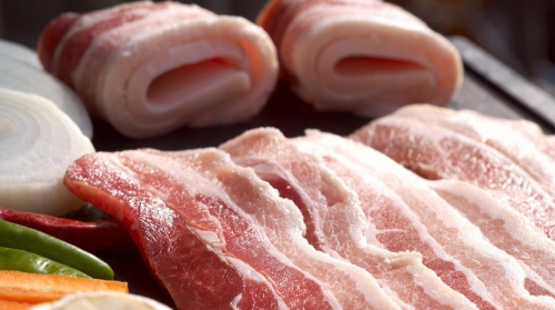 需求缺口巨大，猪肉至少还能再飞两年？